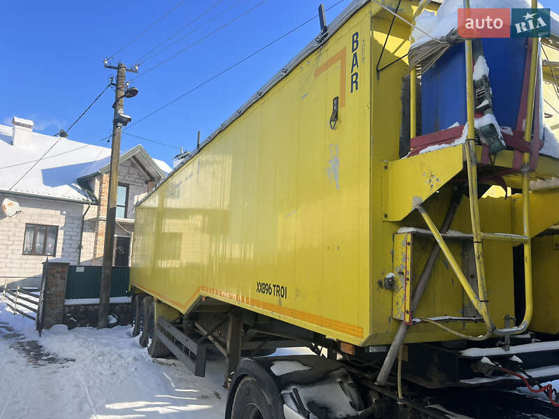 Зерновоз - напівпричіп United Trailers 6017 2008 в Золочеві