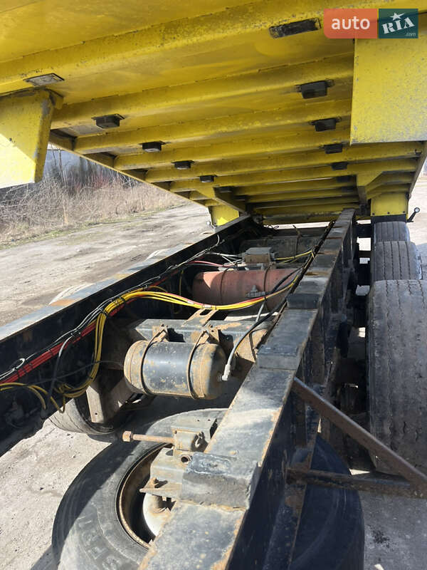 Зерновоз - напівпричіп United Trailers 6017 2008 в Золочеві