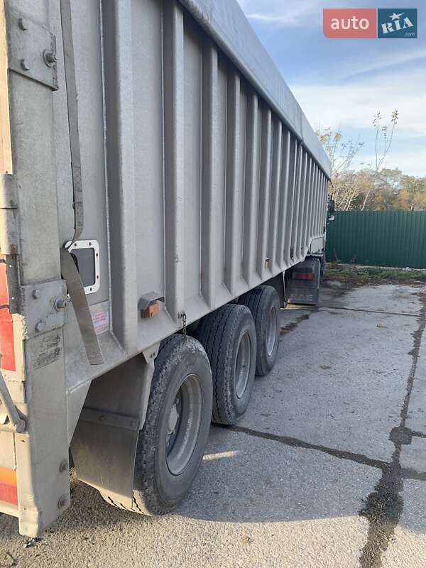 Зерновоз - напівпричіп United Trailers 804277 1997 в Тернополі