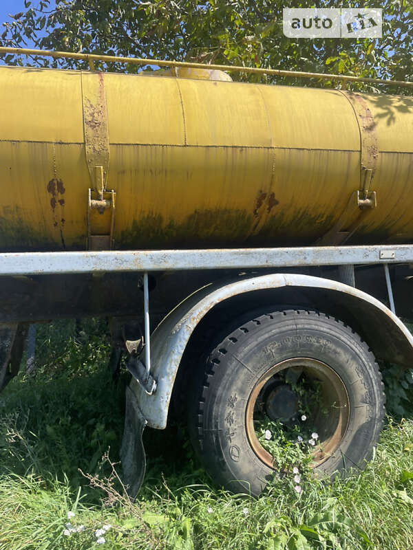 Цистерна УПР 1212 1992 в Староконстантинове