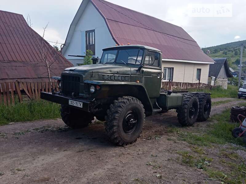 Шасі Урал 375 1973 в Надвірній