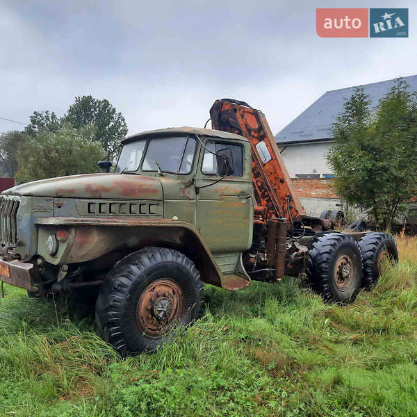 Тягач Урал 4320 1982 в Дрогобыче