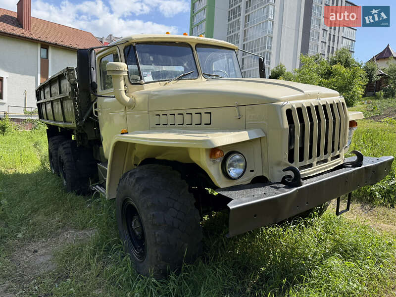 Самосвал Урал 5557 1991 в Тернополе