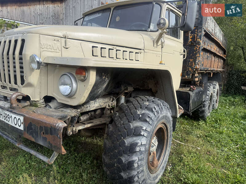 Самоскид Урал 5557 1991 в Лазещині