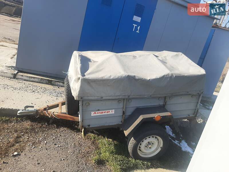 Легковий причіп УВН 810082 2014 в Запоріжжі