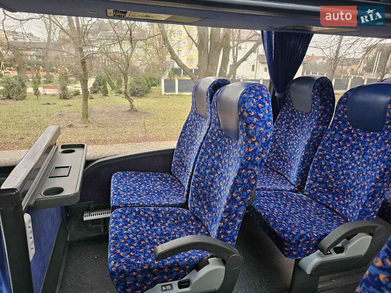 Туристичний / Міжміський автобус Van Hool Altano 2002 в Львові