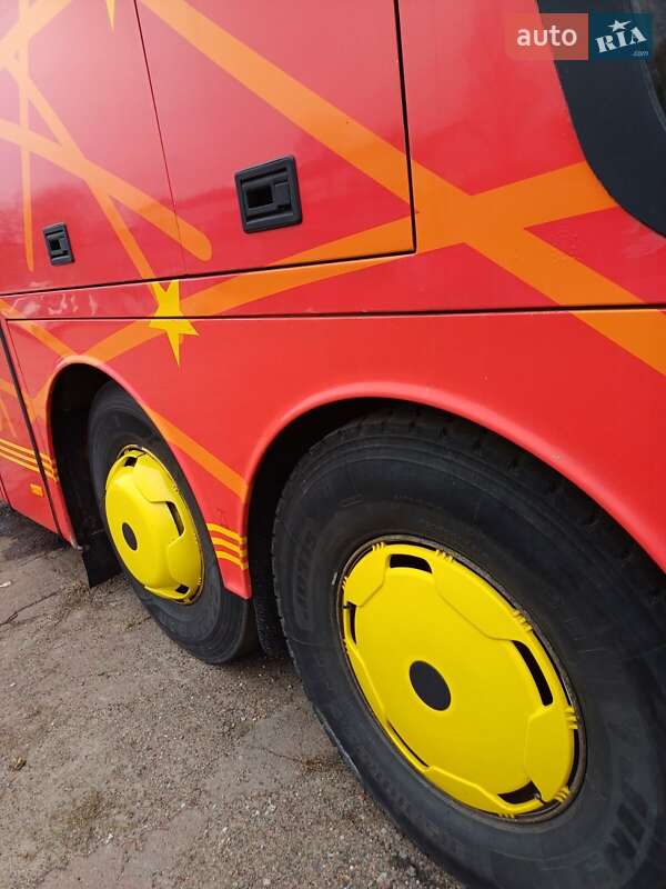 Туристичний / Міжміський автобус Van Hool Astromega 2002 в Чернігові