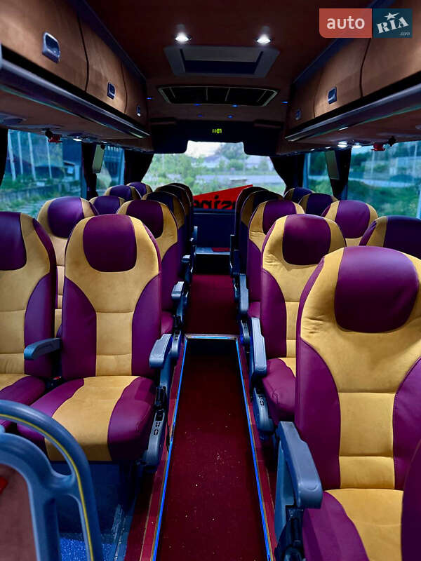 Туристичний / Міжміський автобус Van Hool Astron 2006 в Чернівцях