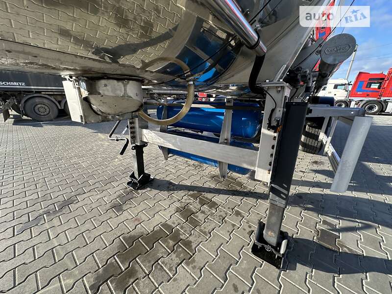 Цистерна полуприцеп Van Hool VH 2002 в Черновцах