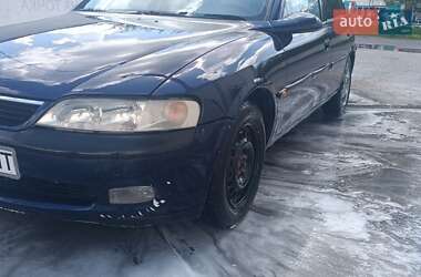 Хэтчбек Vauxhall Vectra 1998 в 