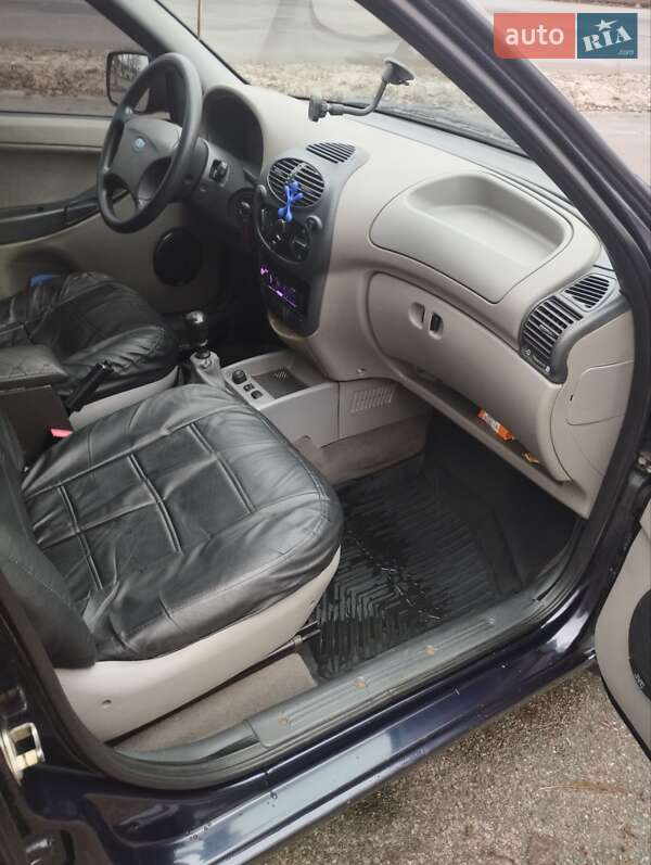 Универсал ВАЗ / Lada 1117 Калина 2009 в Чернигове