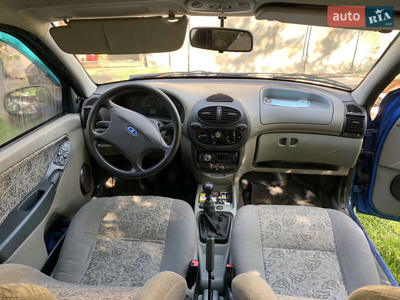 Седан ВАЗ / Lada 1118 Калина 2006 в Носовке