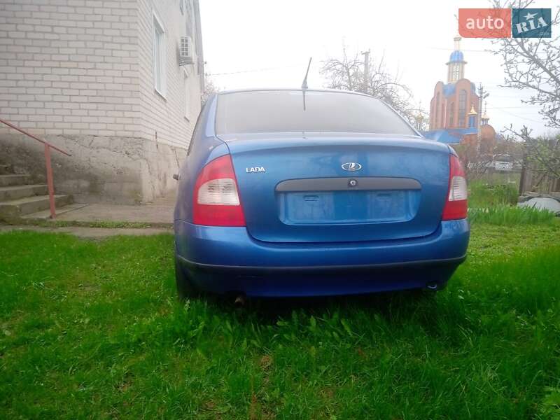 Седан ВАЗ / Lada 1118 Калина 2006 в Светловодске