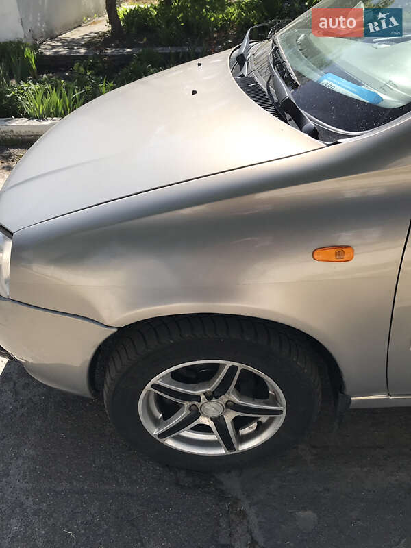 Седан ВАЗ / Lada 1118 Калина 2006 в Броварах фото 10 Седан ВАЗ / Lada 1118 Калина 2006 в Броварах