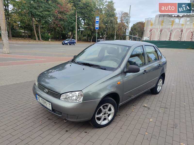 Седан ВАЗ / Lada 1118 Калина 2008 в Чернигове