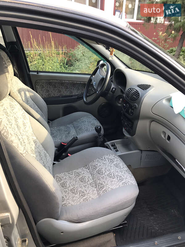 Седан ВАЗ / Lada 1118 Калина 2006 в Броварах фото 4 Седан ВАЗ / Lada 1118 Калина 2006 в Броварах