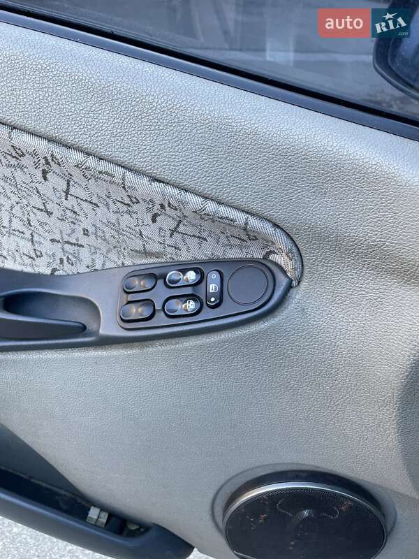 Седан ВАЗ / Lada 1118 Калина 2006 в Киеве