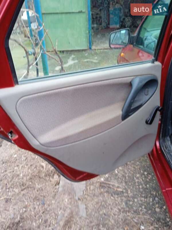 Седан ВАЗ / Lada 1118 Калина 2011 в Николаеве