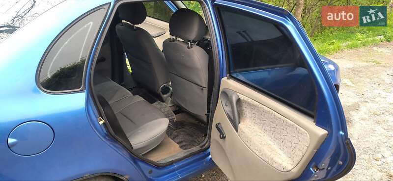 Седан ВАЗ / Lada 1118 Калина 2006 в Кривом Роге