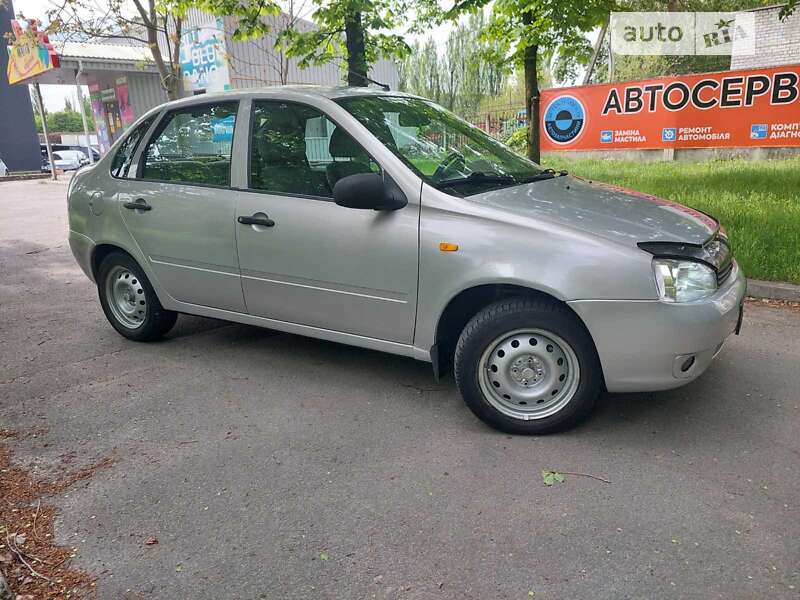 Седан ВАЗ / Lada 1118 Калина 2007 в Кременчуге