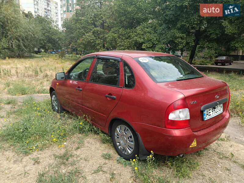 Седан ВАЗ / Lada 1118 Калина 2010 в Кривом Роге