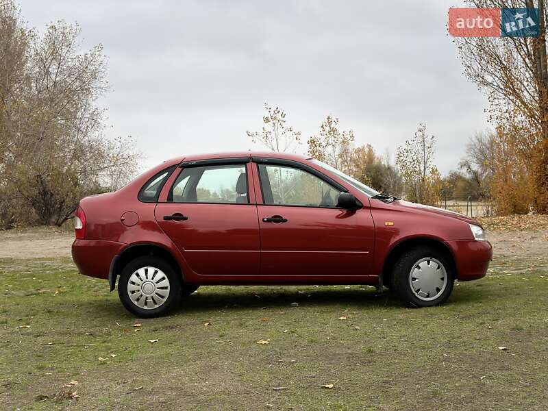 Седан ВАЗ / Lada 1118 Калина 2008 в Черкасах