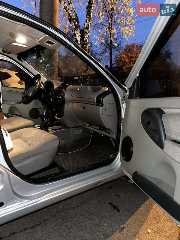 Седан ВАЗ / Lada 1118 Калина 2008 в Чернигове фото 12 Седан ВАЗ / Lada 1118 Калина 2008 в Чернигове