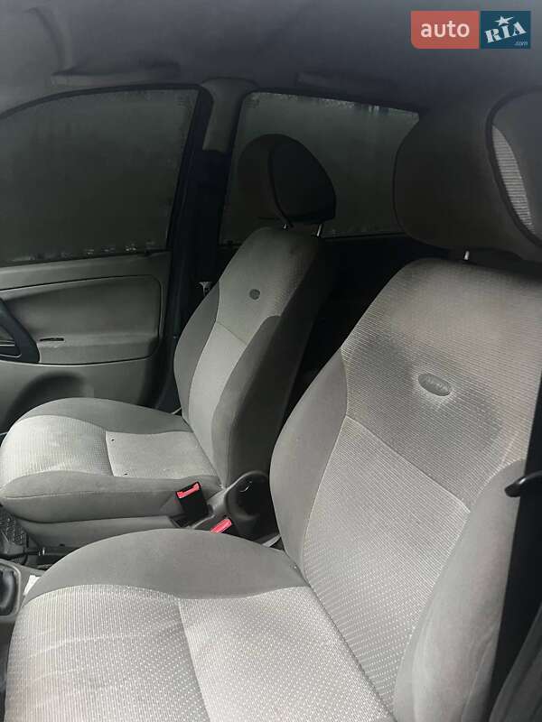 Седан ВАЗ / Lada 1118 Калина 2011 в Днепре