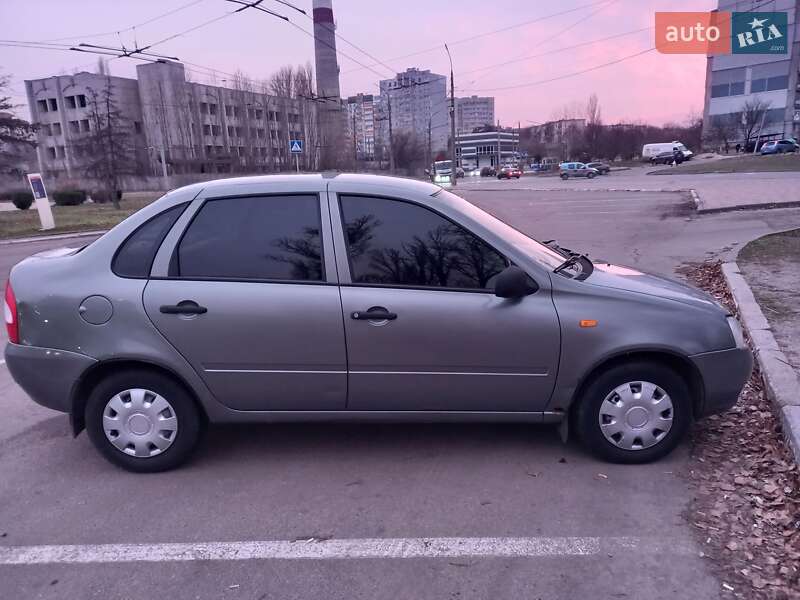 Седан ВАЗ / Lada 1118 Калина 2006 в Черкассах