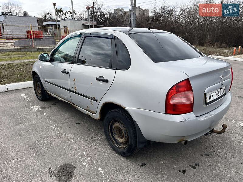Седан ВАЗ / Lada 1118 Калина 2006 в Харькове