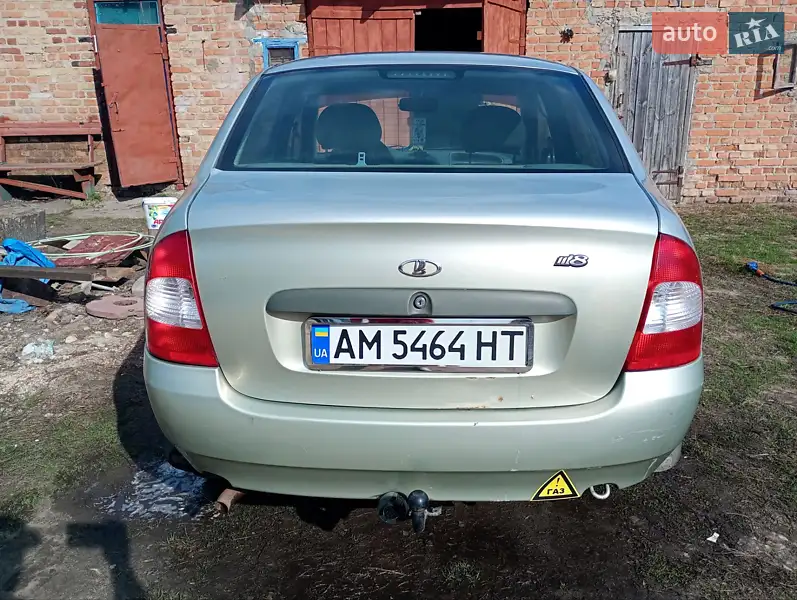 Седан ВАЗ 1118 Калина 2008 в 