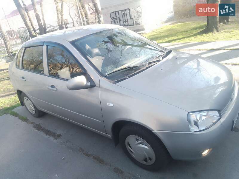 Седан ВАЗ / Lada 1118 Калина 2006 в Києві