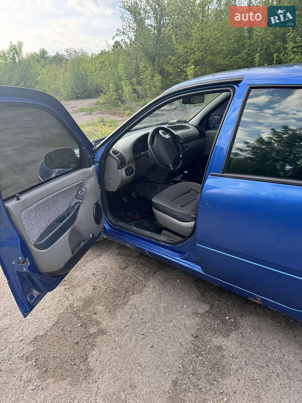 Седан ВАЗ / Lada 1118 Калина 2006 в Ярмолинцах