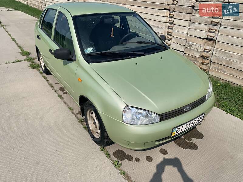 Седан ВАЗ / Lada 1118 Калина 2006 в Гадяче