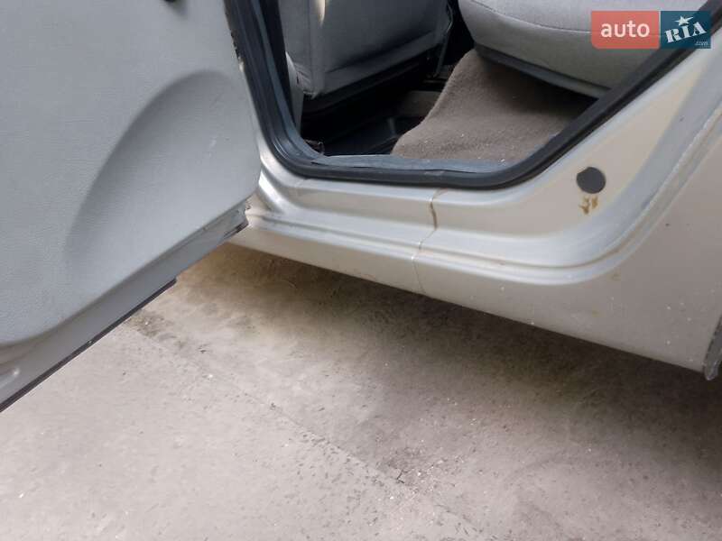 Седан ВАЗ / Lada 1118 Калина 2006 в Києві