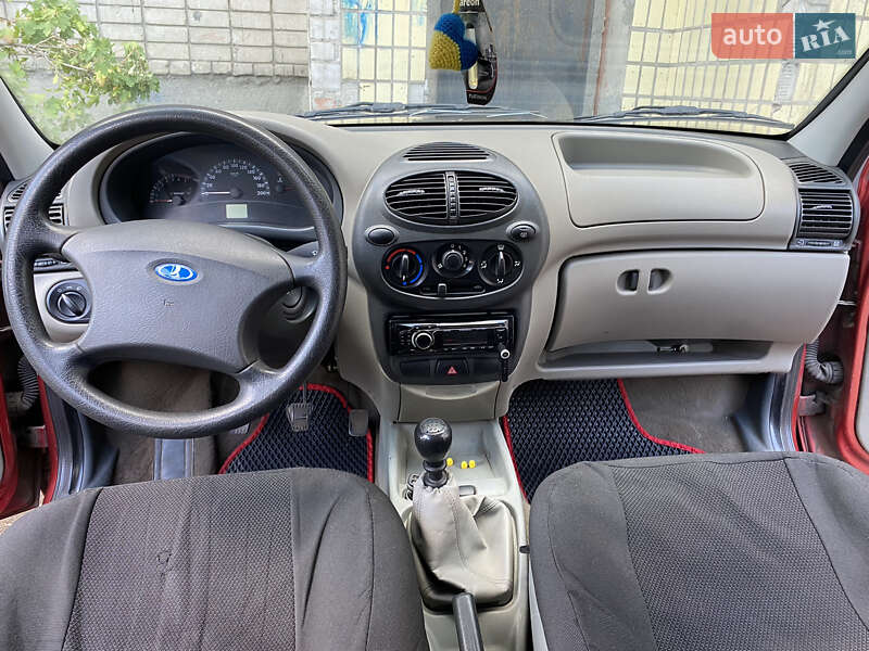 Седан ВАЗ / Lada 1118 Калина 2006 в Кривом Роге фото 4 Седан ВАЗ / Lada 1118 Калина 2006 в Кривом Роге