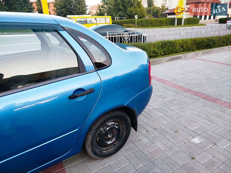 Седан ВАЗ / Lada 1118 Калина 2006 в Броварах