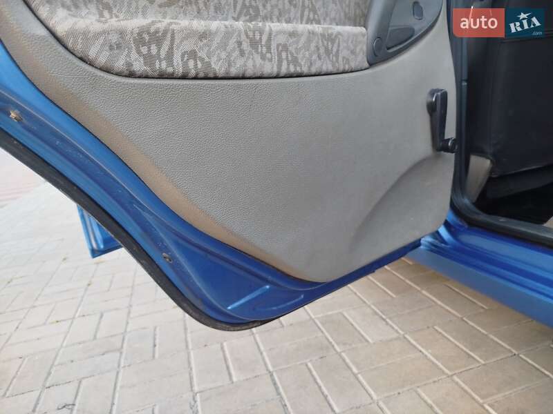 Седан ВАЗ / Lada 1118 Калина 2006 в Броварах