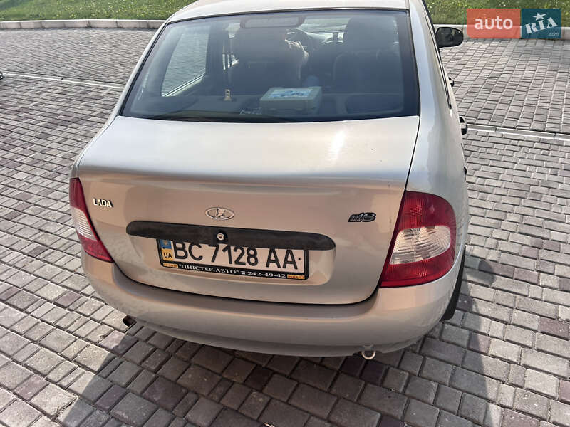 Седан ВАЗ / Lada 1118 Калина 2008 в Львове