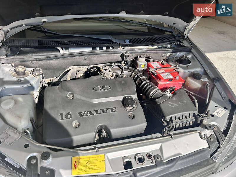 Седан ВАЗ / Lada 1118 Калина 2008 в Львове