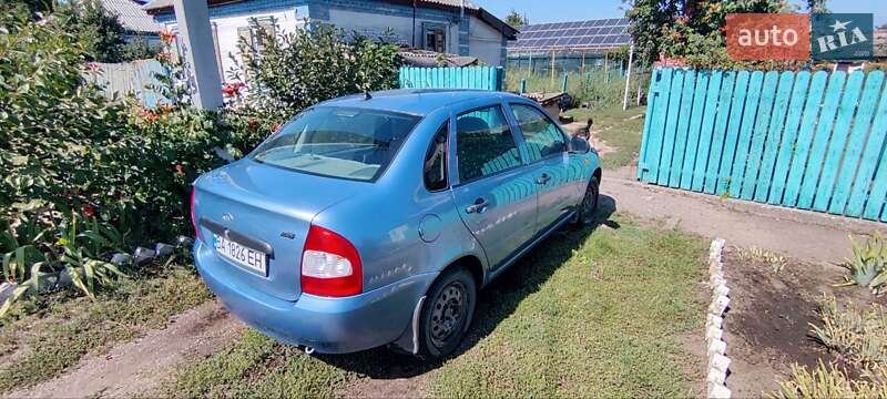 Седан ВАЗ / Lada 1118 Калина 2007 в Олександрії