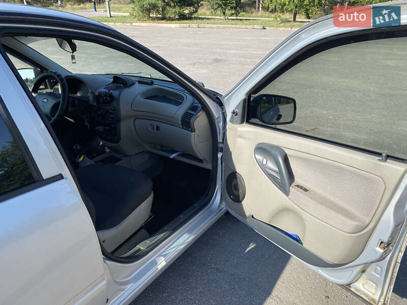 Седан ВАЗ / Lada 1118 Калина 2011 в Горишних Плавнях фото 13 Седан ВАЗ / Lada 1118 Калина 2011 в Горишних Плавнях