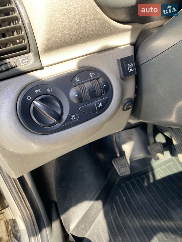 Седан ВАЗ / Lada 1118 Калина 2011 в Горишних Плавнях фото 19 Седан ВАЗ / Lada 1118 Калина 2011 в Горишних Плавнях