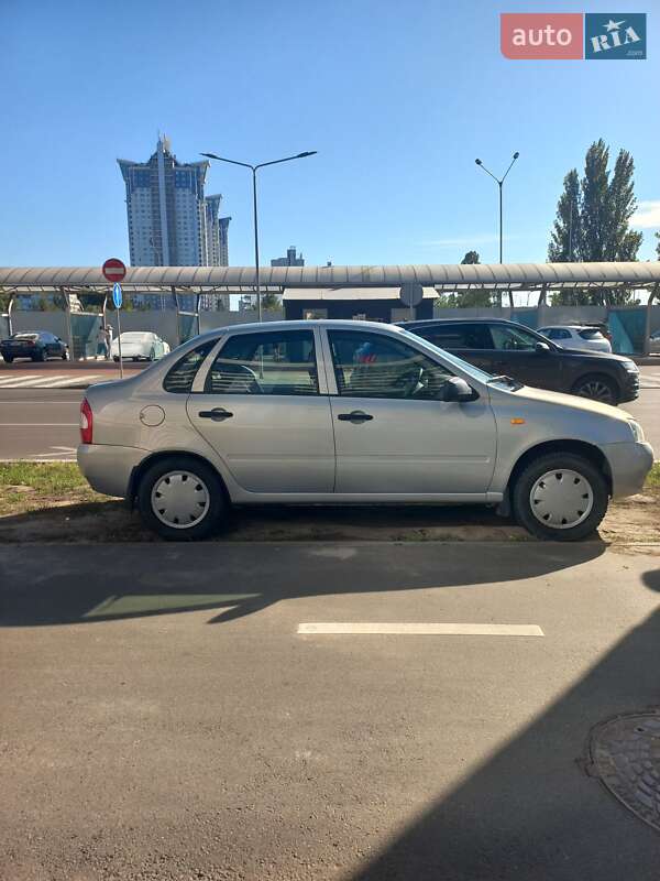 Седан ВАЗ / Lada 1118 Калина 2010 в Киеве фото 4 Седан ВАЗ / Lada 1118 Калина 2010 в Киеве