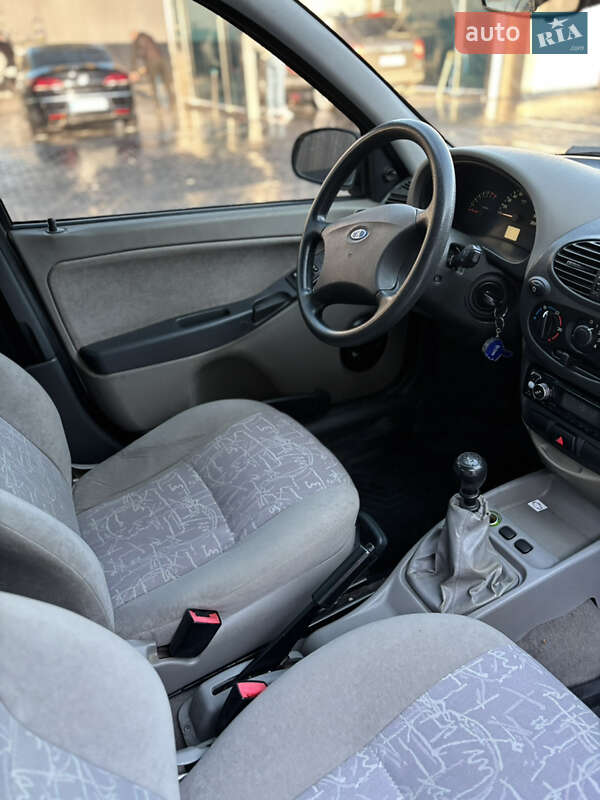 Седан ВАЗ / Lada 1118 Калина 2008 в Миколаєві