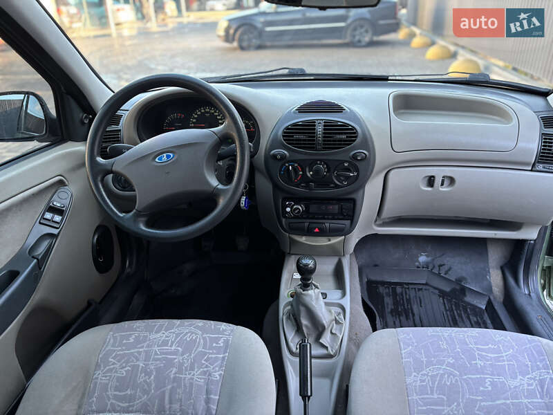 Седан ВАЗ / Lada 1118 Калина 2008 в Миколаєві