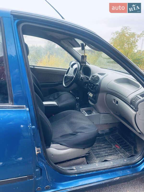 Седан ВАЗ / Lada 1118 Калина 2006 в Верхнеднепровске фото 5 Седан ВАЗ / Lada 1118 Калина 2006 в Верхнеднепровске