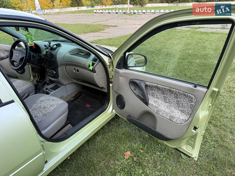 Седан ВАЗ / Lada 1118 Калина 2006 в Ладыжине