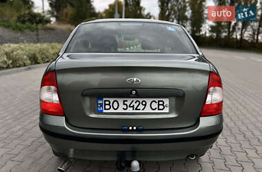 Седан ВАЗ 1118 Калина 2008 в 