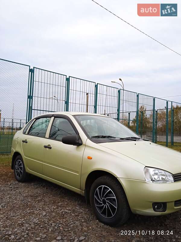 Седан ВАЗ / Lada 1118 Калина 2006 в Козельщине